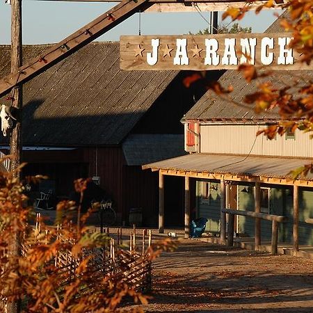 J A Ranch Bed & Breakfast Stromsnasbruk Екстериор снимка