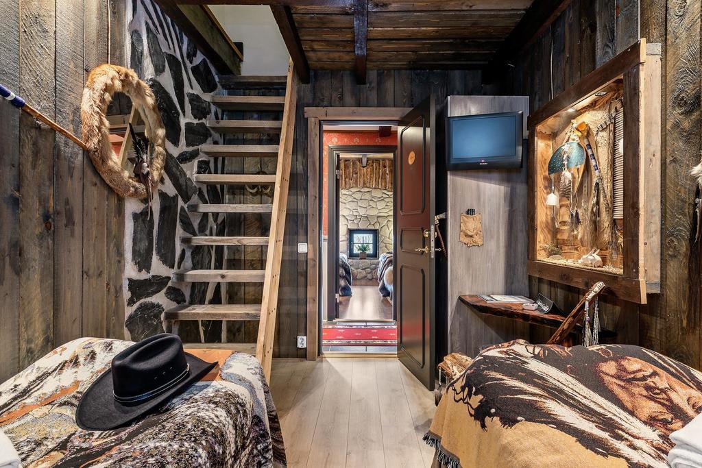J A Ranch Bed & Breakfast Stromsnasbruk Екстериор снимка