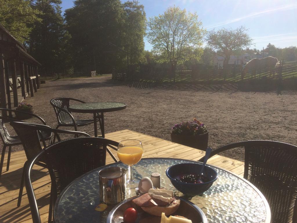J A Ranch Bed & Breakfast Stromsnasbruk Екстериор снимка